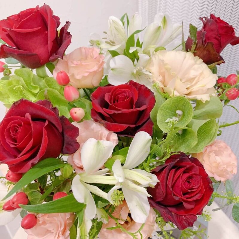 桌花,盆花,玫瑰,桔梗,水仙百合